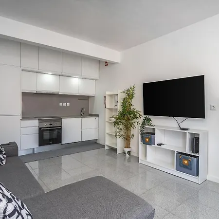 Algarsol 1bdr Near The Апартаменты Картейра